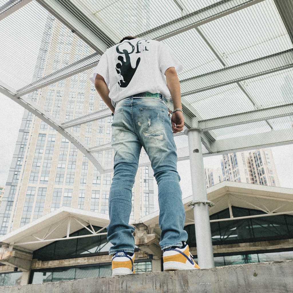 OFF WHITE